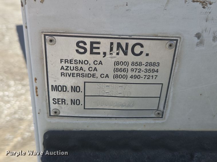 image for item YA0096 2009 Ford F250 Super Duty XL utility bed pickup truck