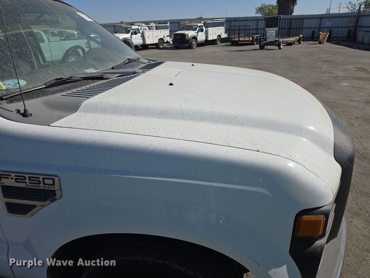 image for item YA0096 2009 Ford F250 Super Duty XL utility bed pickup truck