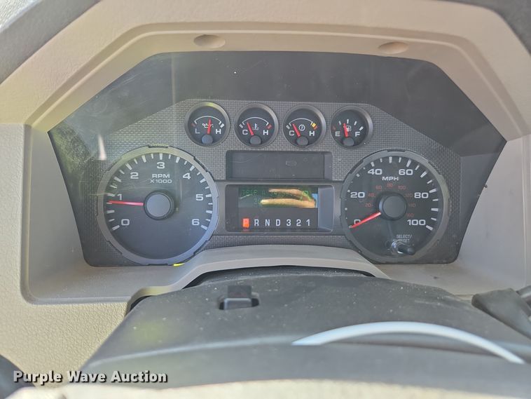 image for item YA0096 2009 Ford F250 Super Duty XL utility bed pickup truck