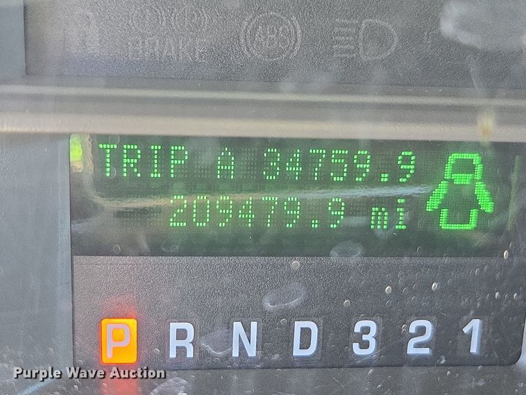 image for item YA0096 2009 Ford F250 Super Duty XL utility bed pickup truck