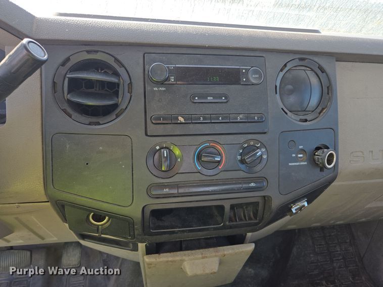 image for item YA0096 2009 Ford F250 Super Duty XL utility bed pickup truck