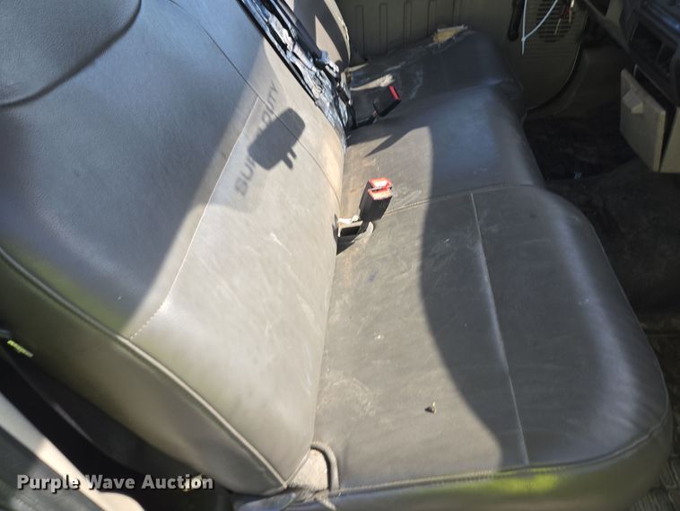 image for item YA0096 2009 Ford F250 Super Duty XL utility bed pickup truck