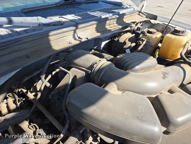 image for item YA0096 2009 Ford F250 Super Duty XL utility bed pickup truck