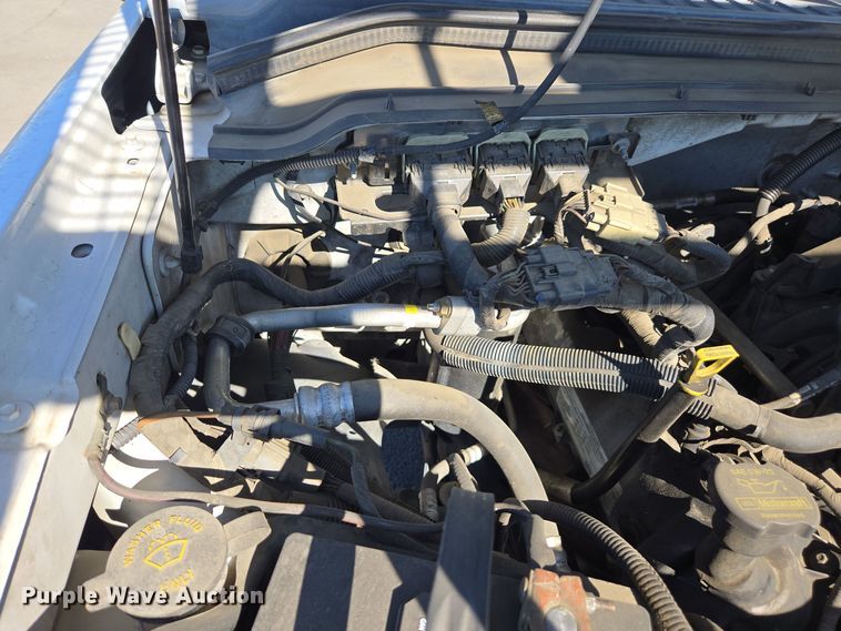 image for item YA0096 2009 Ford F250 Super Duty XL utility bed pickup truck