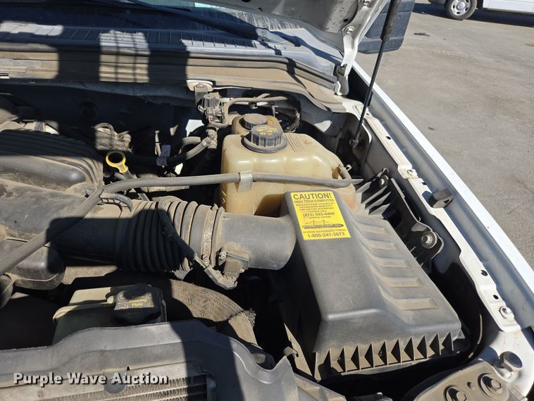 image for item YA0096 2009 Ford F250 Super Duty XL utility bed pickup truck