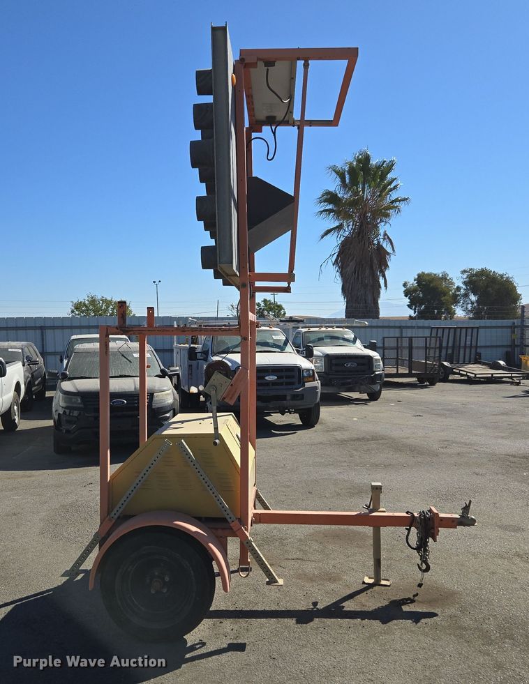 image for item YA0099 2002 Terex arrow board trailer