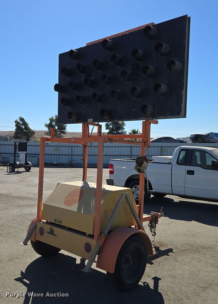 image for item YA0099 2002 Terex arrow board trailer