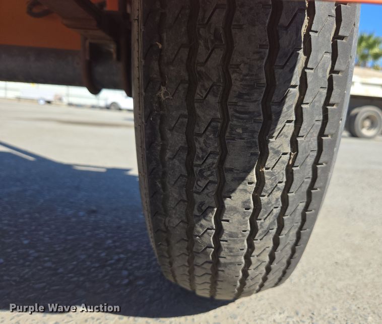 image for item YA0099 2002 Terex arrow board trailer