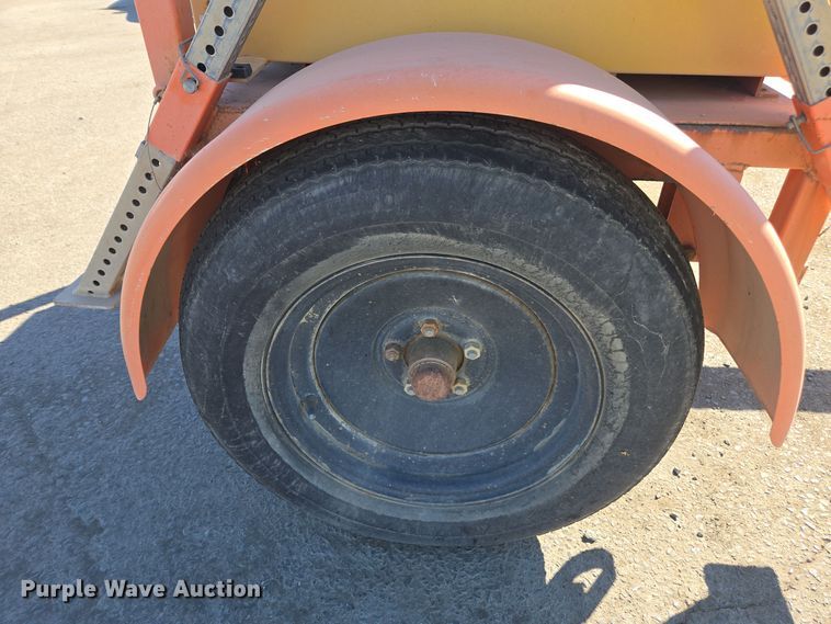 image for item YA0099 2002 Terex arrow board trailer