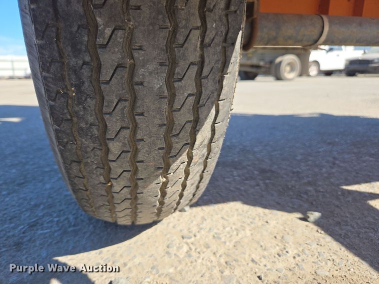 image for item YA0099 2002 Terex arrow board trailer