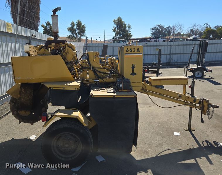 image for item YA0100 1990 Vermeer 665A stump grinder