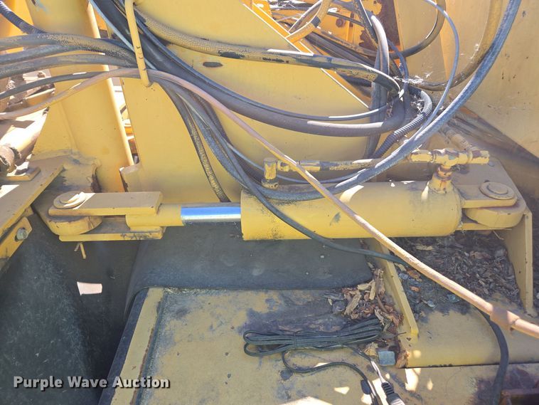 image for item YA0100 1990 Vermeer 665A stump grinder