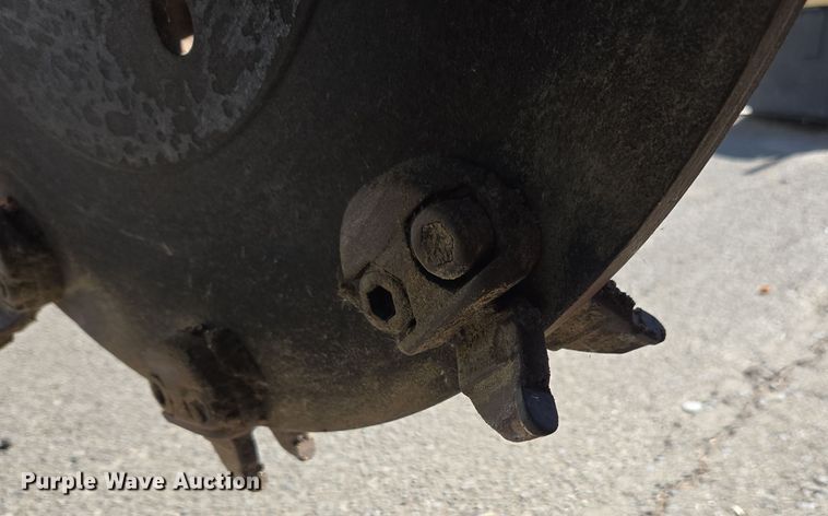 image for item YA0100 1990 Vermeer 665A stump grinder