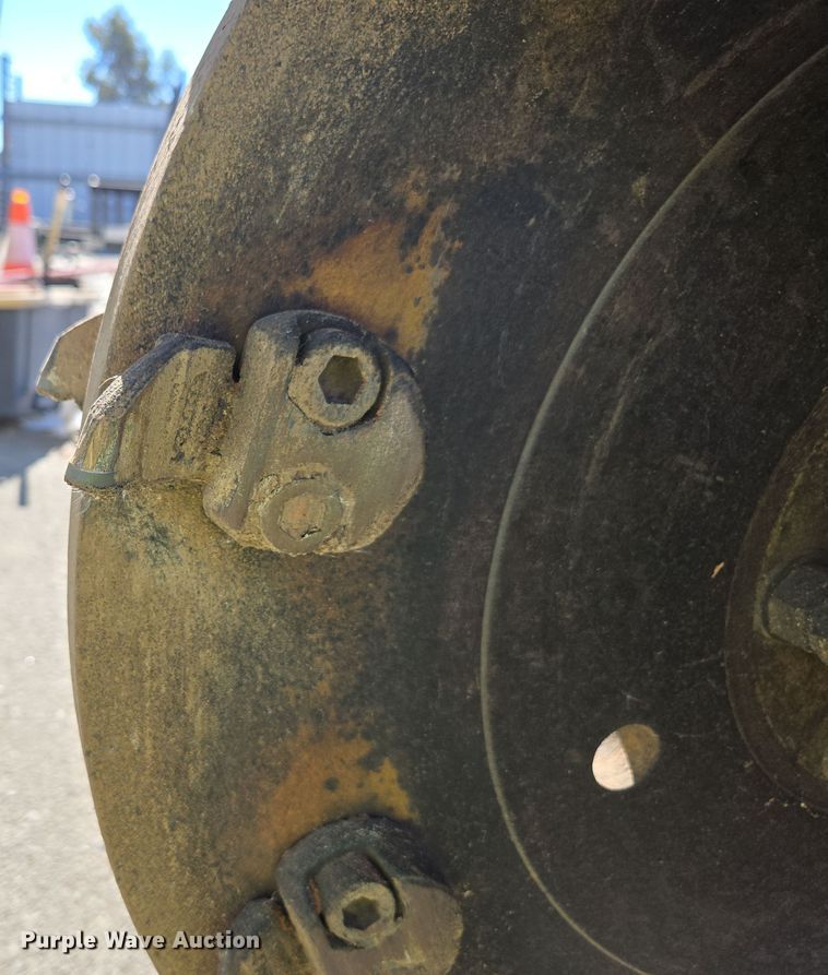 image for item YA0100 1990 Vermeer 665A stump grinder