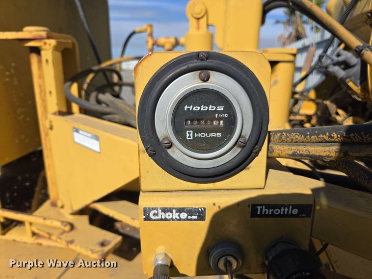 image for item YA0100 1990 Vermeer 665A stump grinder