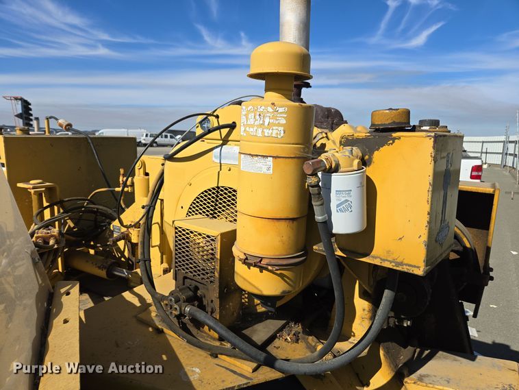 image for item YA0100 1990 Vermeer 665A stump grinder