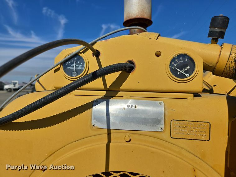 image for item YA0100 1990 Vermeer 665A stump grinder