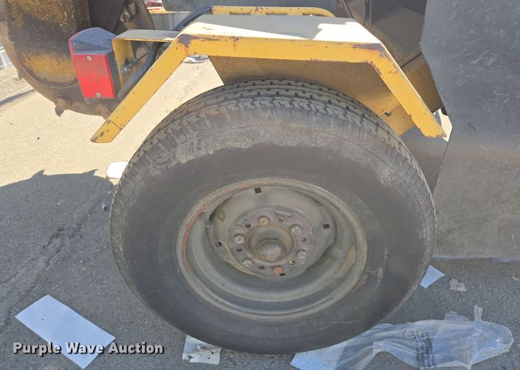 image for item YA0100 1990 Vermeer 665A stump grinder