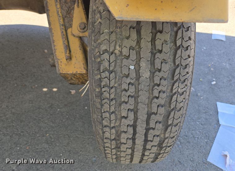 image for item YA0100 1990 Vermeer 665A stump grinder