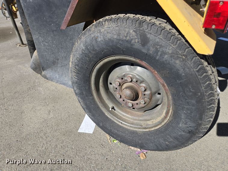 image for item YA0100 1990 Vermeer 665A stump grinder