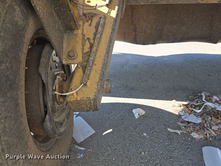 image for item YA0100 1990 Vermeer 665A stump grinder