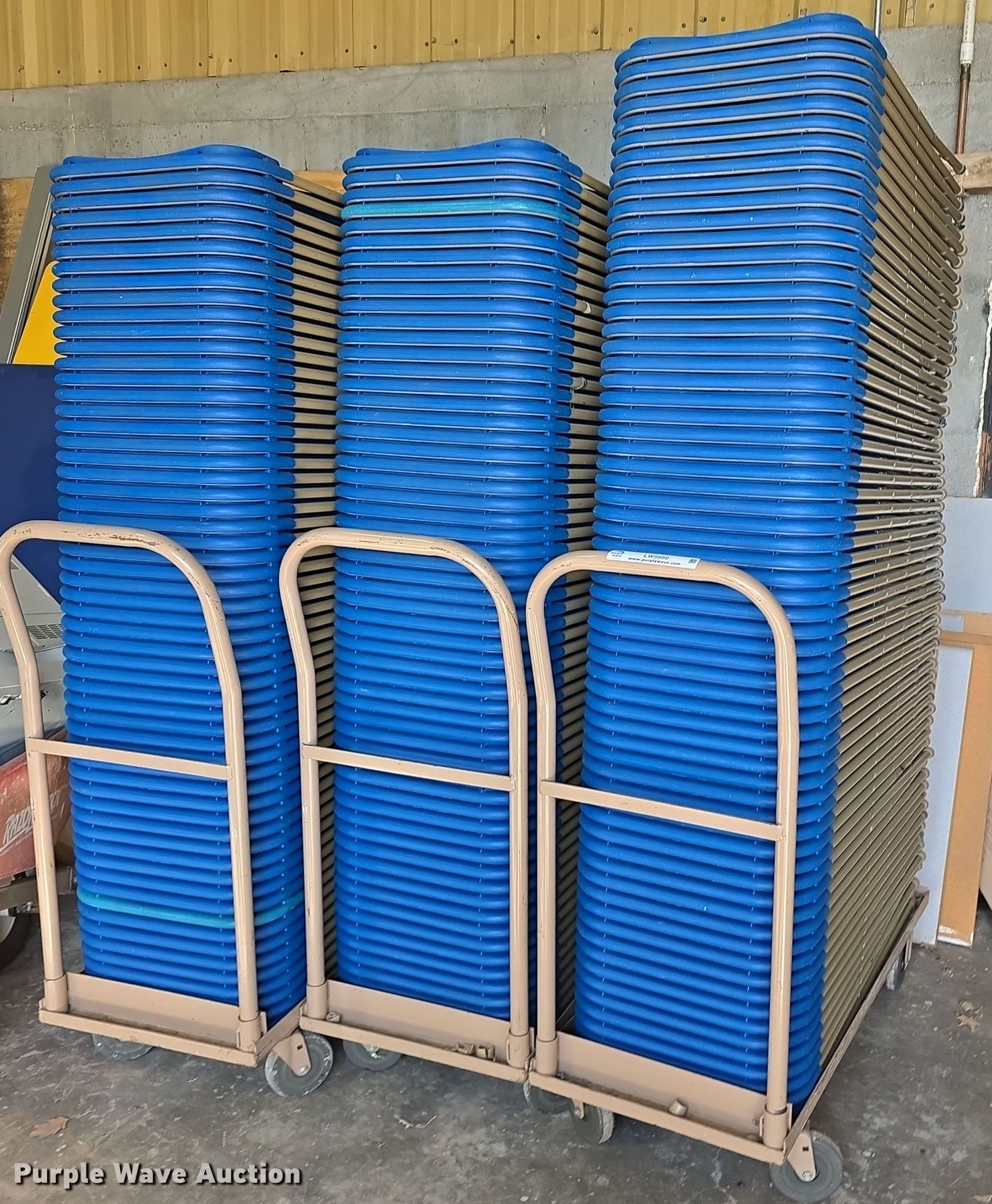 Furniture in Horton, KS Item LW9950 for sale Purple Wave