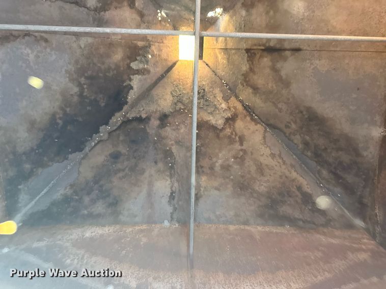 image for item DL0481 Grain storage bins