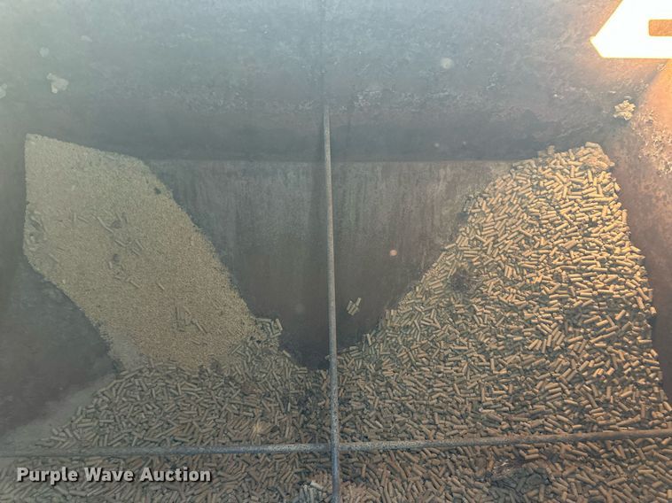 image for item DL0481 Grain storage bins