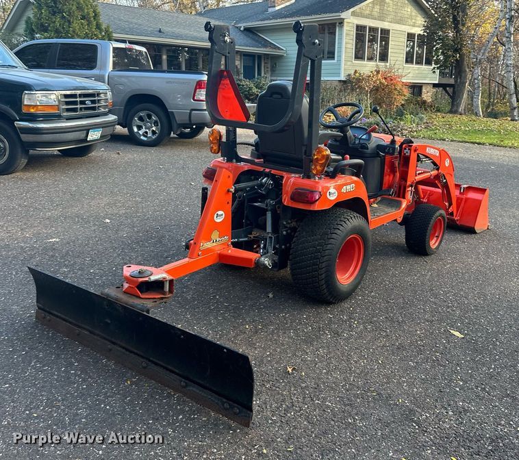 image for item DN0828 Kubota BX2370 MFWD tractor