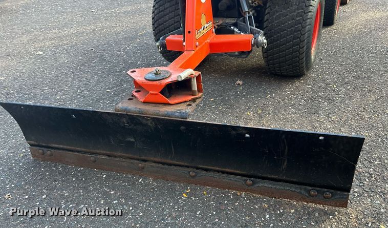 image for item DN0828 Kubota BX2370 MFWD tractor