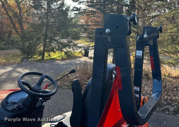 image for item DN0828 Kubota BX2370 MFWD tractor