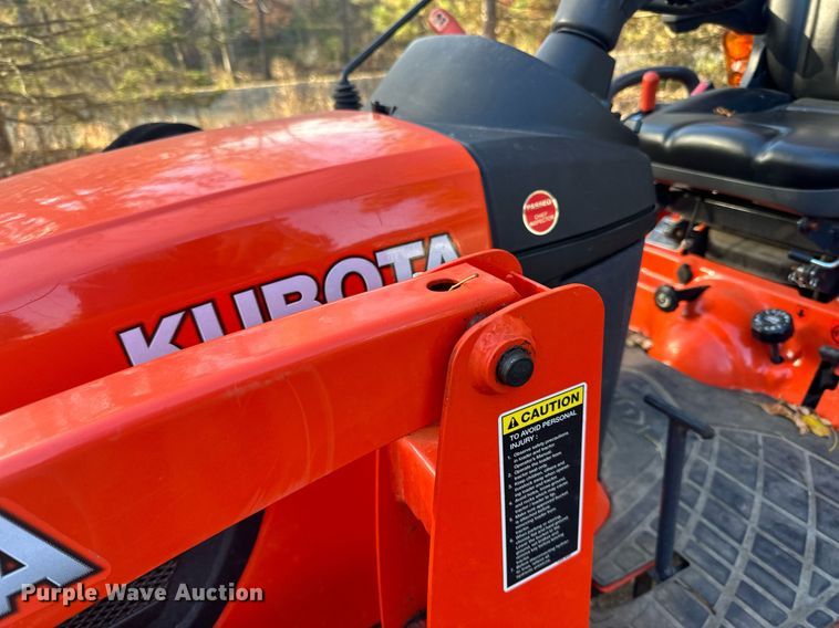 image for item DN0828 Kubota BX2370 MFWD tractor