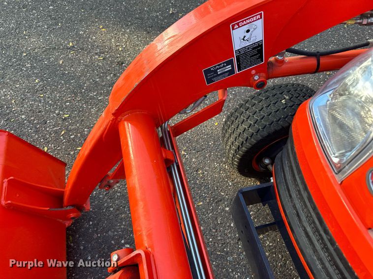 image for item DN0828 Kubota BX2370 MFWD tractor