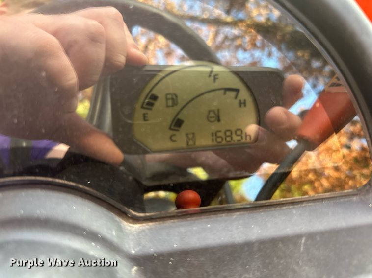 image for item DN0828 Kubota BX2370 MFWD tractor