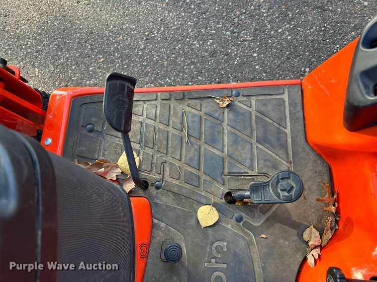 image for item DN0828 Kubota BX2370 MFWD tractor