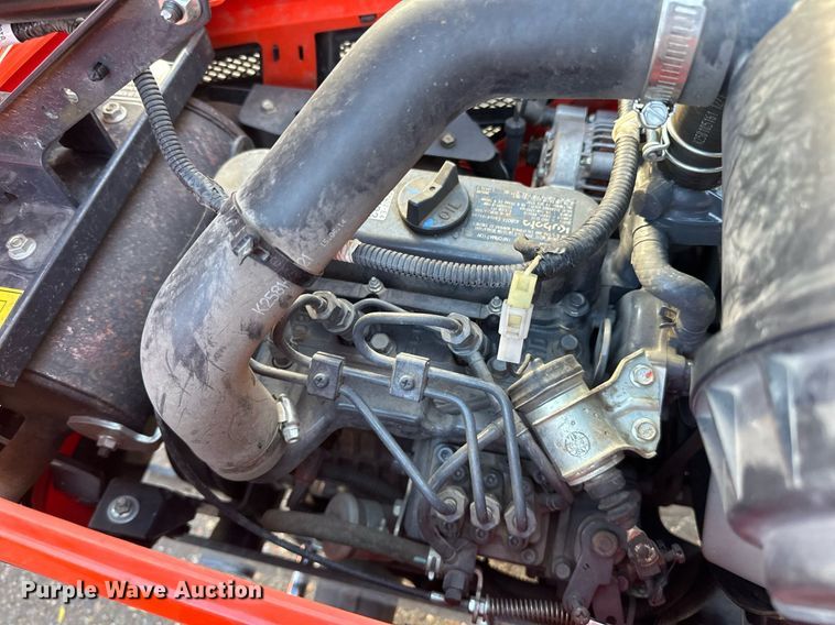 image for item DN0828 Kubota BX2370 MFWD tractor