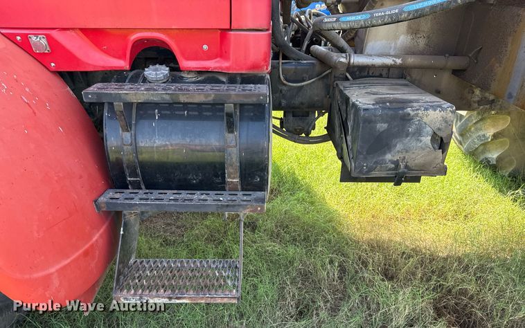 image for item DO2553 1999 Sterling applicator truck