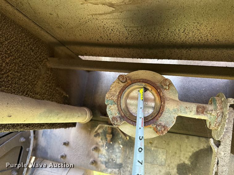 image for item DO2553 1999 Sterling applicator truck