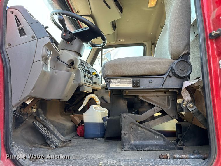 image for item DO2553 1999 Sterling applicator truck