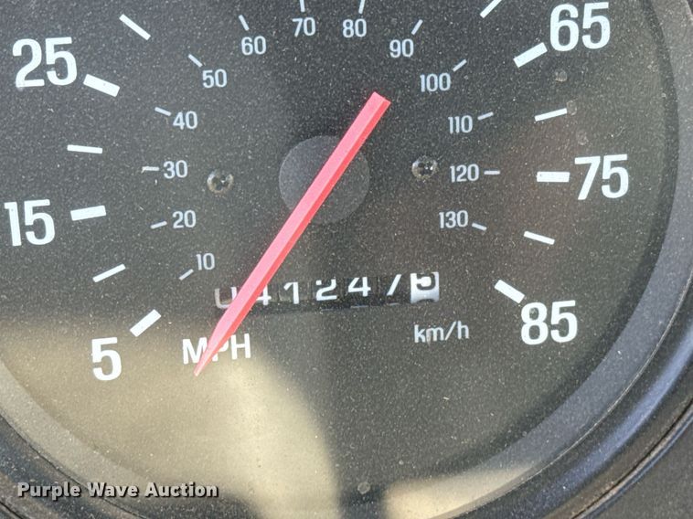 image for item DO2553 1999 Sterling applicator truck