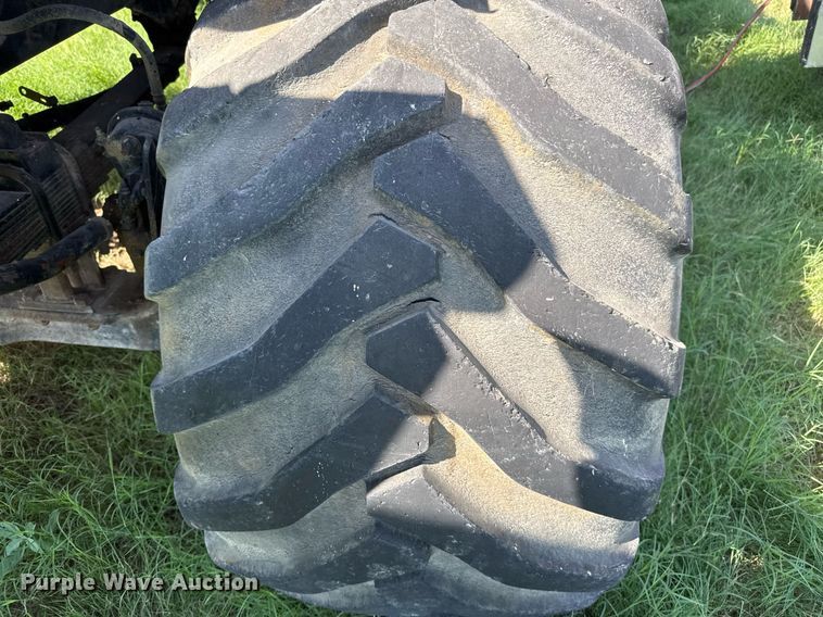 image for item DO2553 1999 Sterling applicator truck