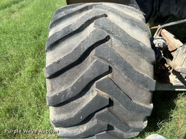 image for item DO2553 1999 Sterling applicator truck