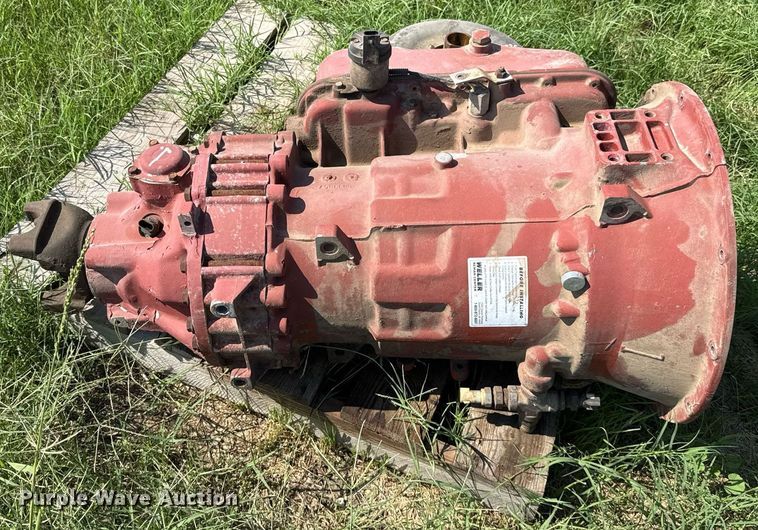 image for item DO2553 1999 Sterling applicator truck