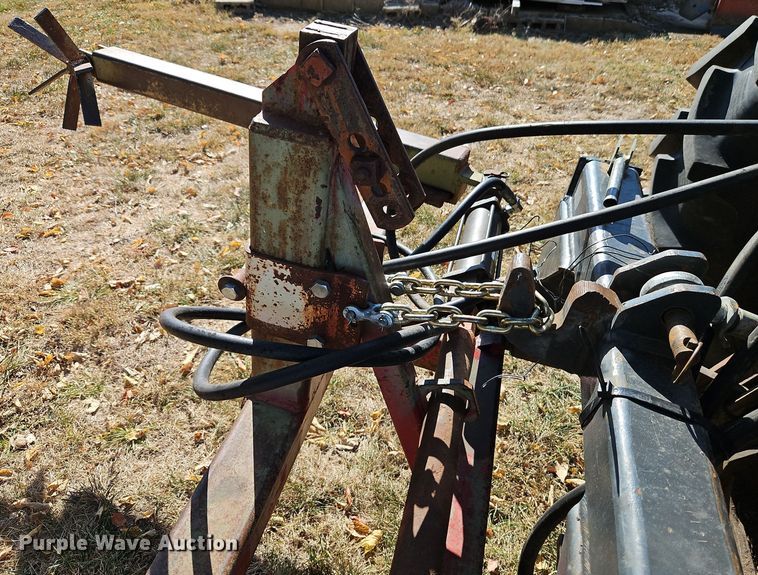 image for item DT7530 Bale unroller