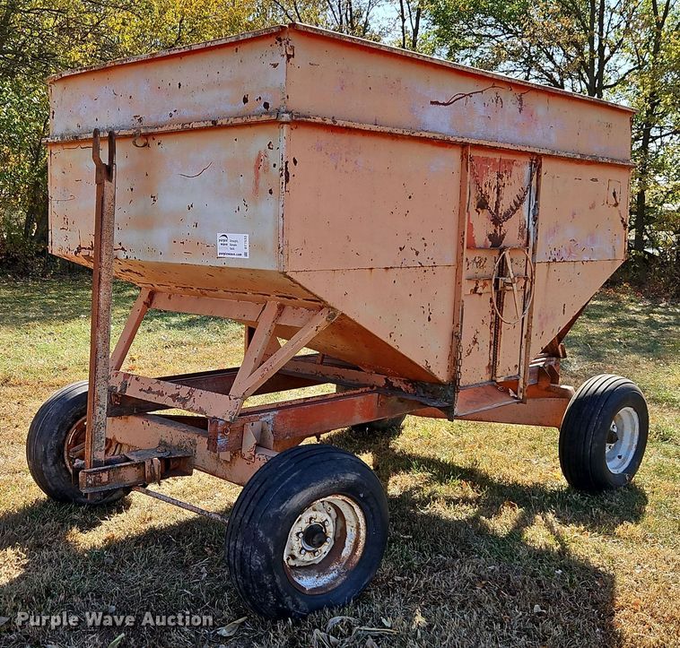 image for item DT7533 Gravity wagon