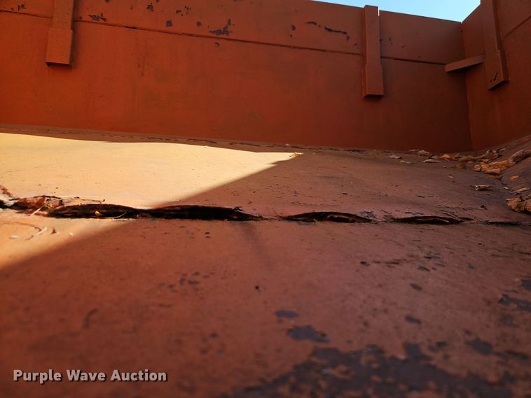 image for item DT7533 Gravity wagon