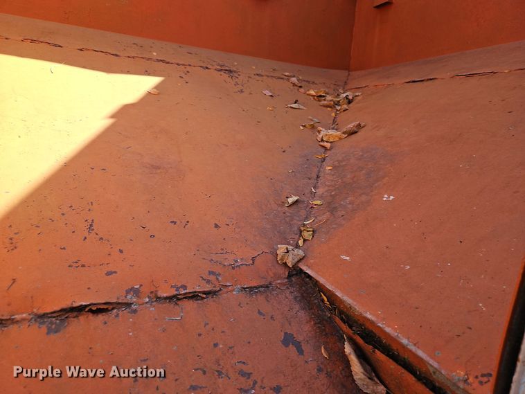 image for item DT7533 Gravity wagon