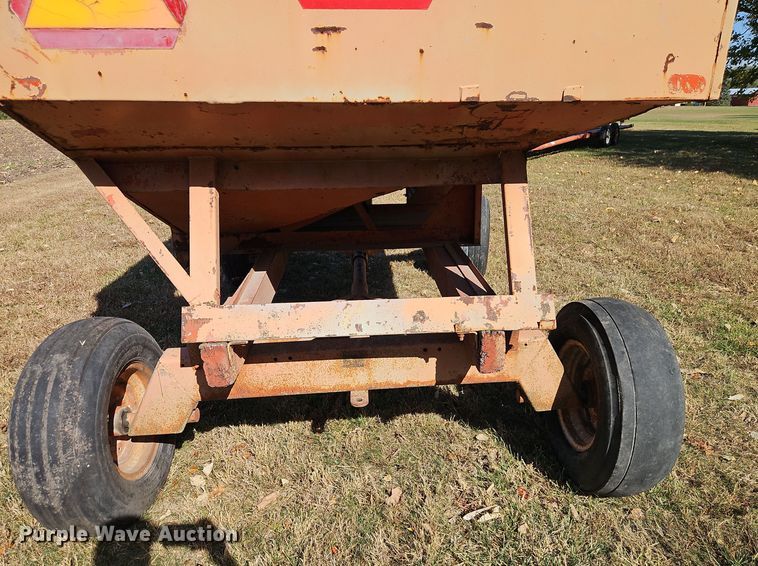 image for item DT7533 Gravity wagon