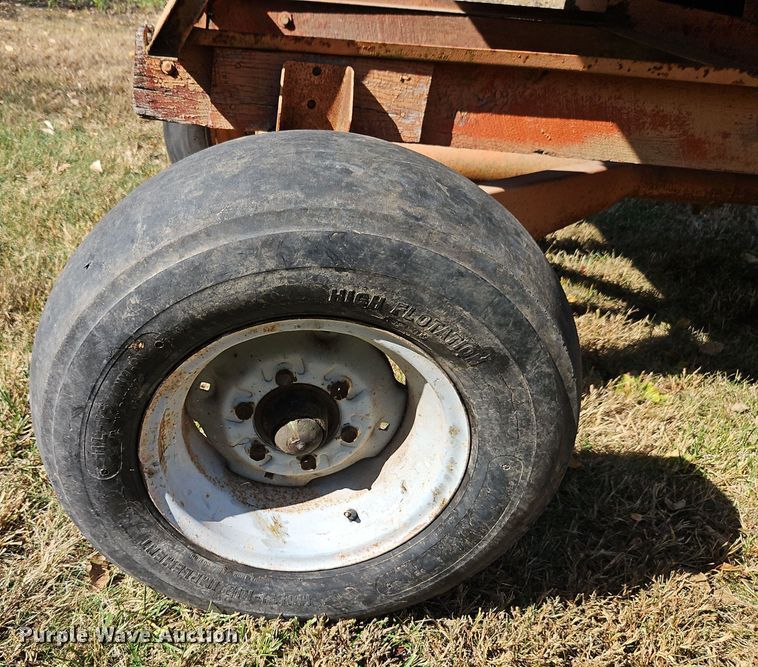 image for item DT7533 Gravity wagon