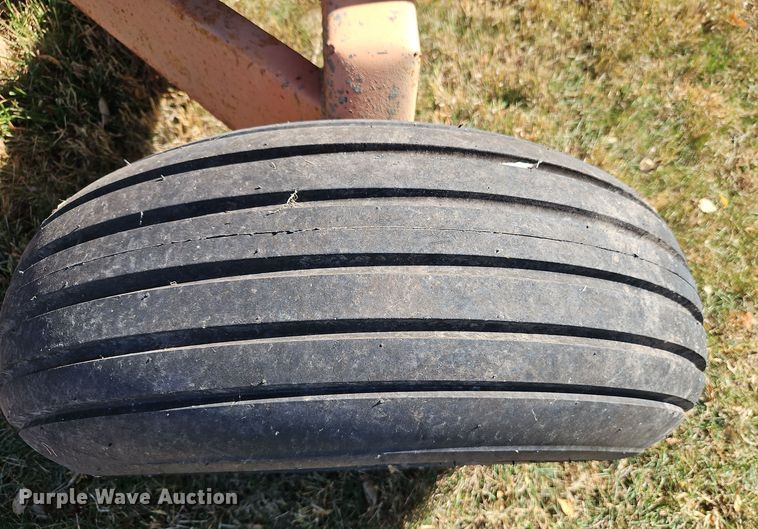 image for item DT7533 Gravity wagon